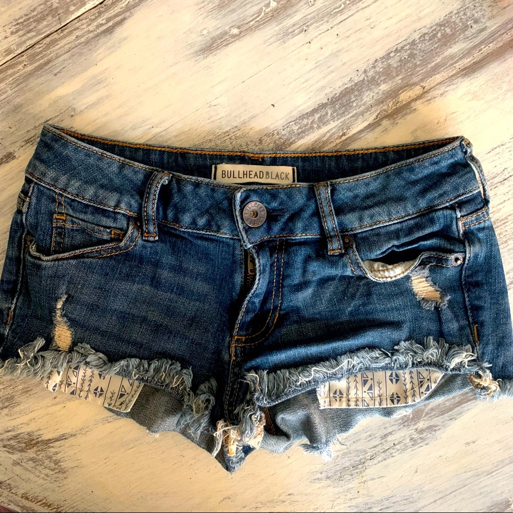 Bullhead jean shorts - Picture 2 of 11